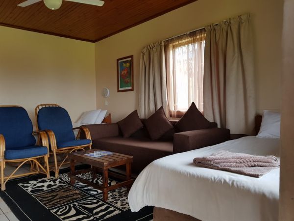 ACCOMMODATION - Port Edward Holiday Resort